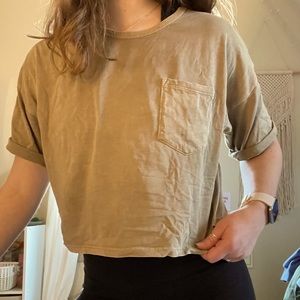 Cropped, boxy T-shirt with pocket